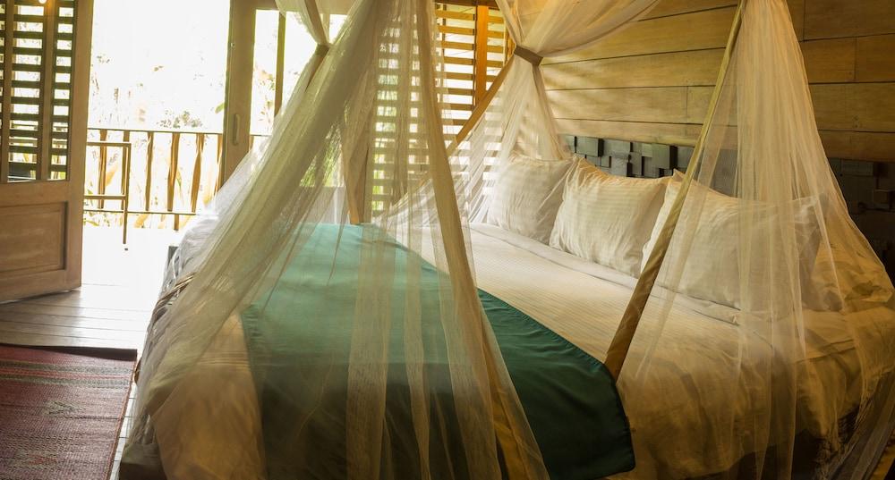 On Vacation Amazon Hotel